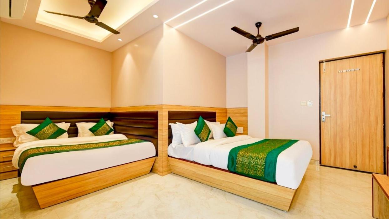 Hotel Express New Delhi Eksteriør billede