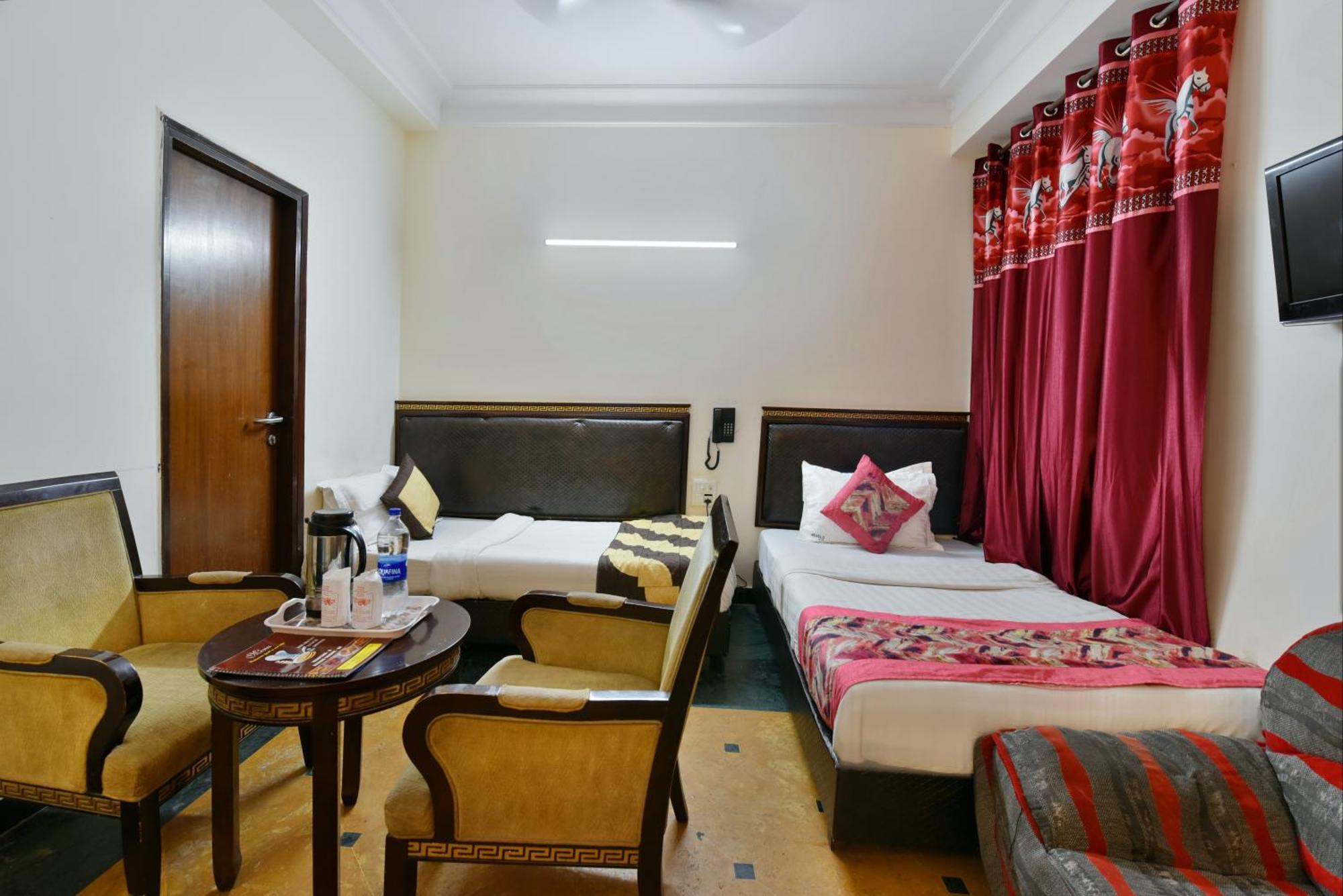 Hotel Express New Delhi Eksteriør billede